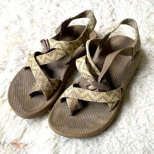 Chacos women 7